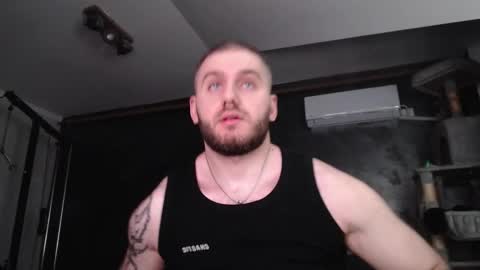 Snapshot of brad_pittfall chatting on 10-17-25, 06:10 ask me online show from 10-17-25, 06:10