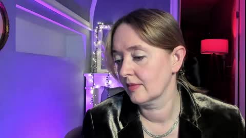 I see you X-twitter its braingirl online show from 05-20-26, 03:40