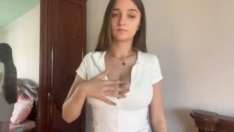 Lilly online show from 06-11-26, 06:11