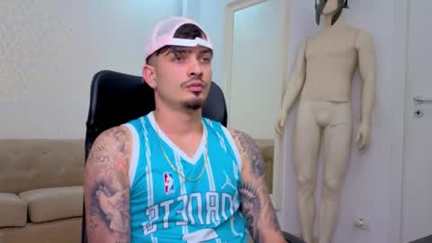 Snapshot of brandontatex chatting on 05-18-26, 02:23 BrandonTateX online show from 05-18-26, 02:23