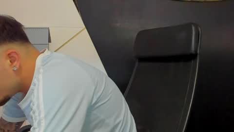 Snapshot of brandontatex chatting on 06-08-26, 04:13 BrandonTateX online show from 06-08-26, 04:13