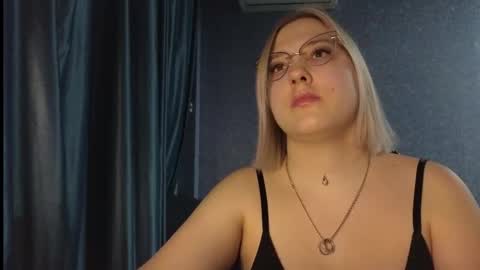 Belle  online show from 03-20-26, 02:22