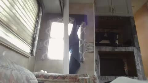 Bay online show from 02-14-25, 07:23