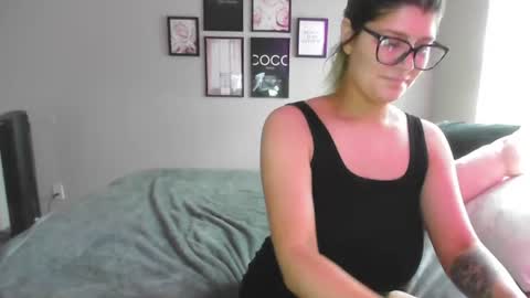 Snapshot of brattybarbiebabe chatting on 06-24-26, 06:40 BrattyBarbieBabe online show from 06-24-26, 06:40