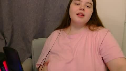 Emma online show from 10-28-25, 07:27