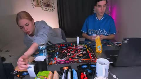 Snapshot of bravomaestro chatting on 02-01-25, 03:19 Johny Bravo online show from 02-01-25, 03:19