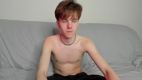 Snapshot of braxiboy chatting on 12-14-24, 03:58 Brax online show from 12-14-24, 03:58