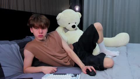 Snapshot of braxiboy chatting on 01-19-25, 12:17 Brax online show from 01-19-25, 12:17