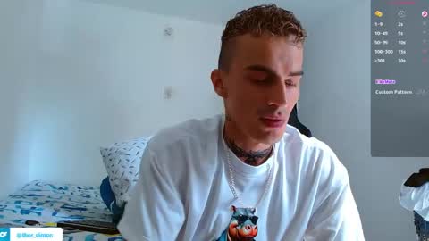 Snapshot of bray_hotboy chatting on 05-14-26, 03:30 Bray Hotboy online show from 05-14-26, 03:30
