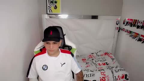 Snapshot of brayan_lopezz chatting on 05-08-26, 03:45 BRAYAN online show from 05-08-26, 03:45