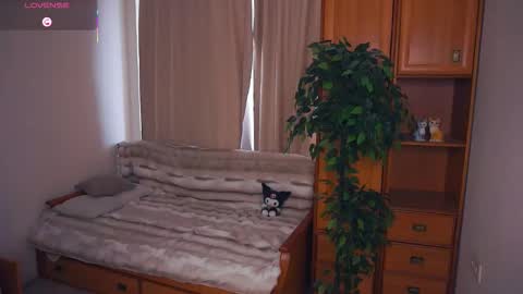 Mia Bunyard online show from 09-24-25, 07:12