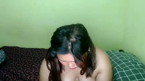 Snapshot of breliantes chatting on 10-25-25, 12:40 breliantes online show from 10-25-25, 12:40