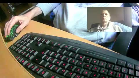 Snapshot of bremer64 chatting on 08-06-26, 10:39 bremer64 online show from 08-06-26, 10:39