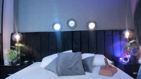   online show from 04-07-26, 03:07