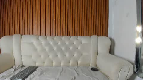 brenda_thomp online show from 06-19-26, 02:05