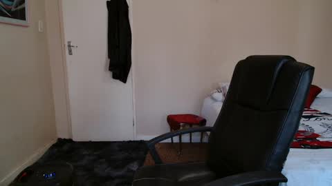 ask me lol online show from 04-07-26, 06:36