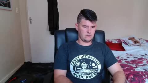 ask me lol online show from 04-16-26, 09:43