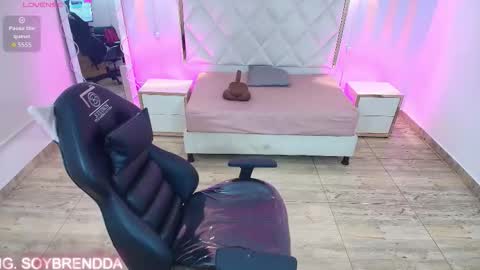 BRENDDA  online show from 09-17-25, 03:08