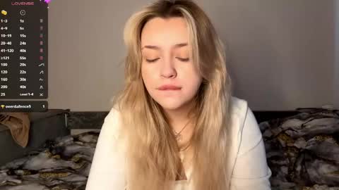 Mia   online show from 04-23-26, 08:24