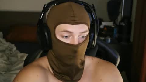 Snapshot of brentonverde chatting on 11-11-25, 12:10 brentonverde online show from 11-11-25, 12:10