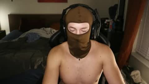 Snapshot of brentonverde chatting on 11-16-25, 11:21 brentonverde online show from 11-16-25, 11:21