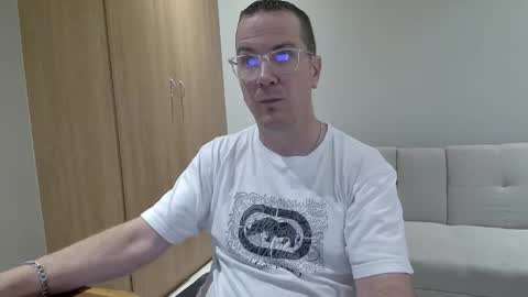 Snapshot of brettdj chatting on 03-23-26, 02:54 Brett online show from 03-23-26, 02:54