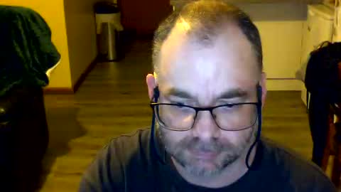 Snapshot of bretth44 chatting on 06-16-26, 06:27 bretth44 online show from 06-16-26, 06:27