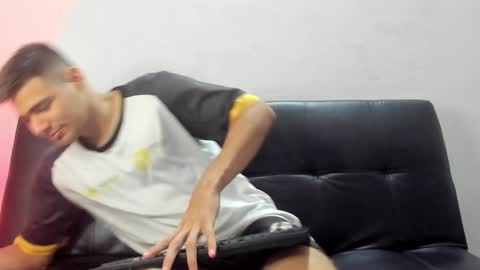 brian_mac online show from 01-11-25, 06:54