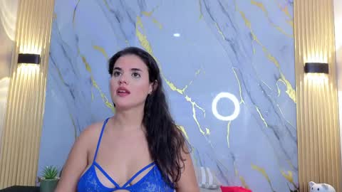 Manuela online show from 04-15-26, 03:35