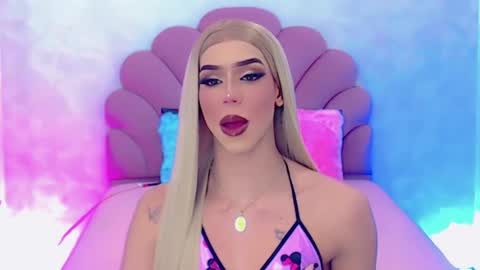 BRIANA online show from 01-28-25, 05:22