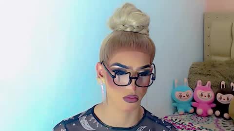 BRIANA online show from 11-24-25, 06:46