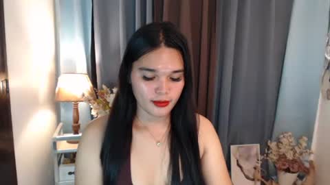Snapshot of briana_sinclaire chatting on 05-15-26, 06:53 Claire online show from 05-15-26, 06:53