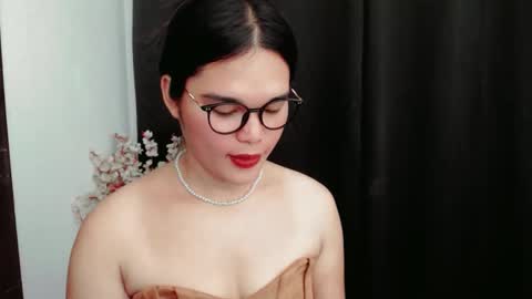 Snapshot of briana_sinclaire chatting on 06-10-26, 09:46 Claire online show from 06-10-26, 09:46