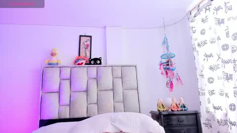     online show from 11-24-25, 06:29