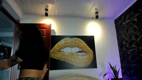 BRIANA online show from 01-16-25, 06:48