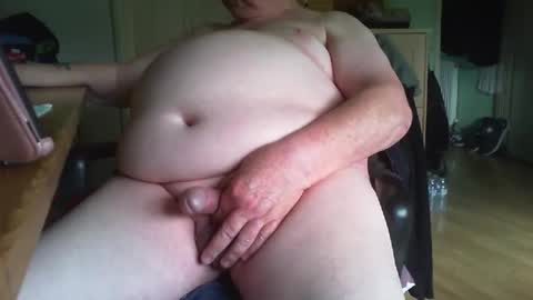 Snapshot of brianrb60 chatting on 10-27-25, 01:15 Brian online show from 10-27-25, 01:15