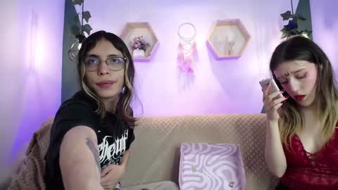 Snapshot of briarandblair chatting on 12-04-24, 02:15 briarandblair online show from 12-04-24, 02:15