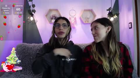 Snapshot of briarandblair chatting on 12-10-24, 01:33 briarandblair online show from 12-10-24, 01:33