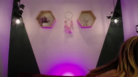 Snapshot of briarandblair chatting on 01-23-25, 03:01 briarandblair online show from 01-23-25, 03:01