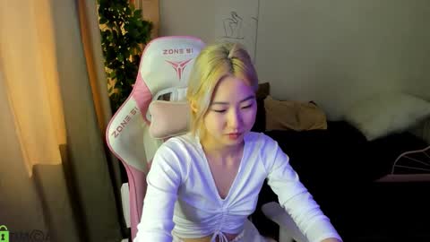 Snapshot of bridgetbottrel chatting on 09-25-25, 06:50 Bridget online show from 09-25-25, 06:50