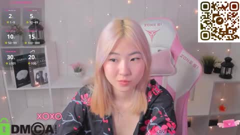 Snapshot of bridgetbottrel chatting on 12-03-25, 12:51 Bridget online show from 12-03-25, 12:51