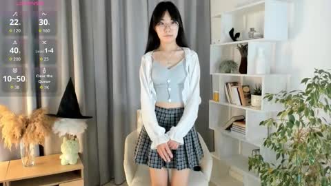 Snapshot of bridgetbottrell chatting on 10-23-25, 01:16 Hanna online show from 10-23-25, 01:16