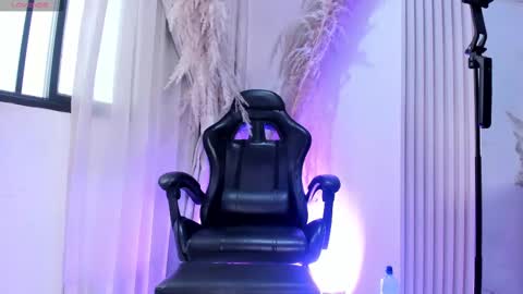    online show from 11-14-25, 12:37