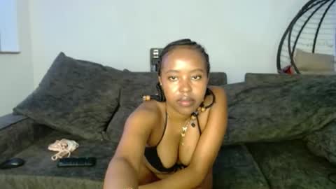 Snapshot of briella_10 chatting on 06-09-26, 05:30 briella online show from 06-09-26, 05:30