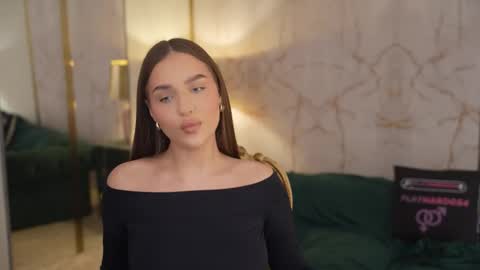 Diamonds Girls online show from 10-25-25, 12:23