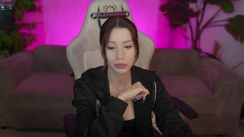 Diamonds Girls online show from 05-26-26, 08:05