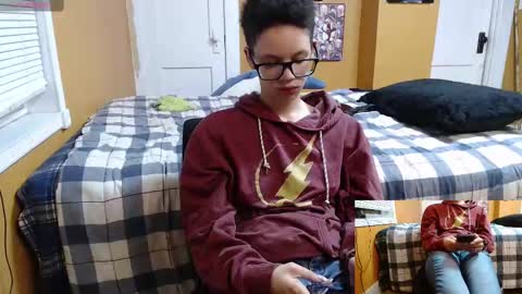 Strawberry online show from 12-04-24, 12:19