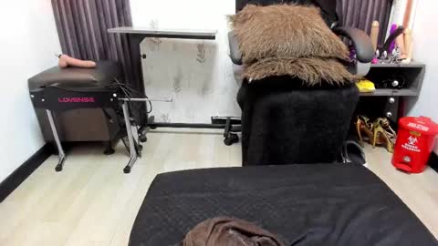 Snapshot of brigittemiller chatting on 03-08-25, 04:17 BRIGITTE online show from 03-08-25, 04:17