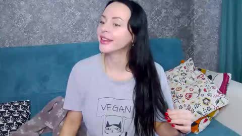 Nika online show from 11-25-25, 02:55