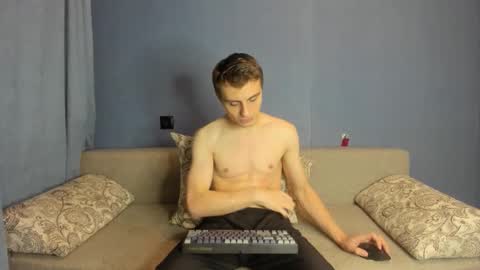 bristlebback online show from 11-09-25, 03:32